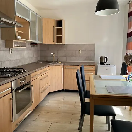Quiet Flat Not Far From Center 아파트 *